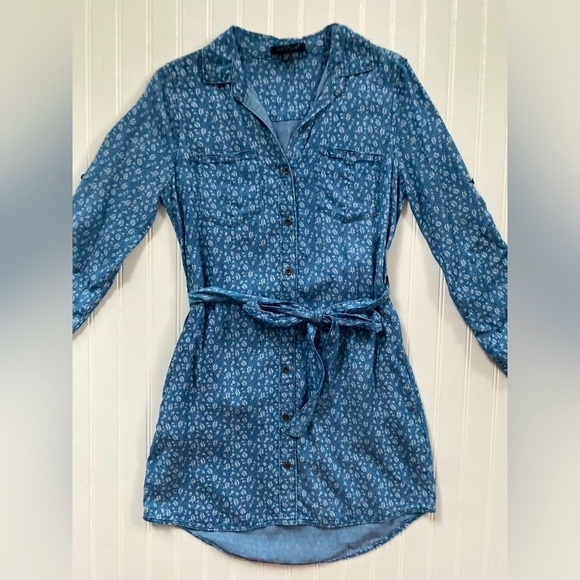 Velvet Heart Denim Dresd - Picture 10 of 12